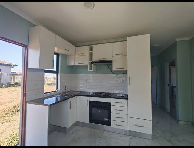 3 BEDROOM FREEHOLD FOR SALE IN SHAKASKRAAL